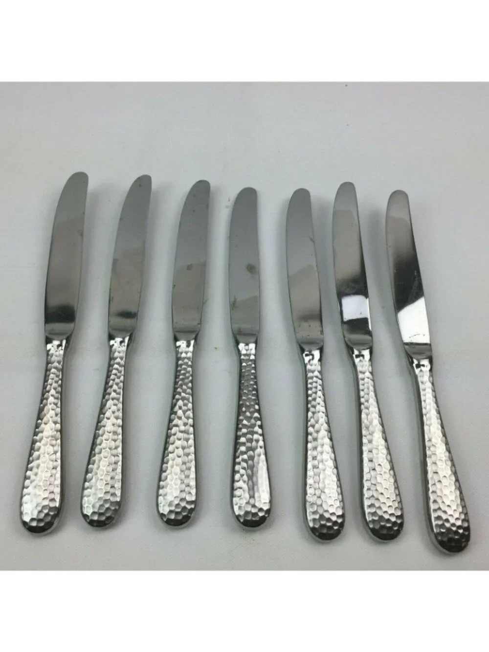 7 Dinner Knives Wallace Brooklyn Hammered 18/10 Stainless Serrated